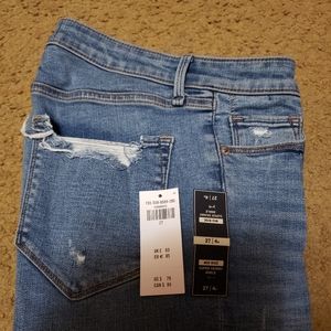 Wonens ABERCROMBIE & Fitch Mid rise crop Jeans.
